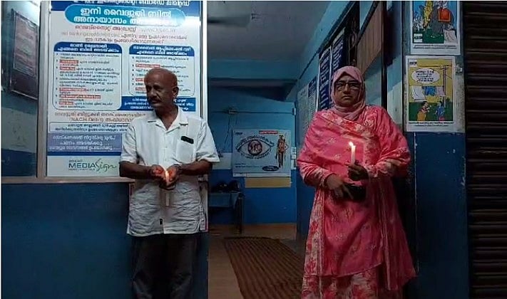 ഫ്യൂസ് ഊരിയ കെഎസ്ഇബി നടപടിക്കെതിരെ പ്രതിയുടെ കുടുംബം; പ്രതിഷേധത്തിനിടെ പിതാവ് കുഴ‍ഞ്ഞു വീണു